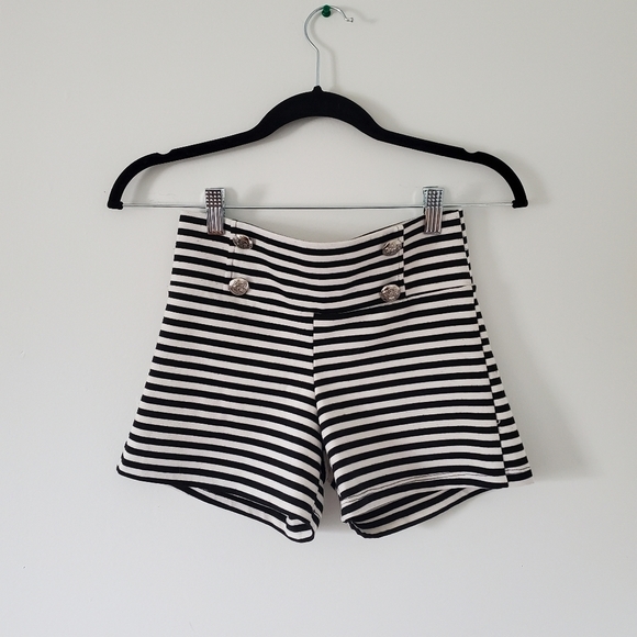 STRETCHY striped shorts - Picture 1 of 2
